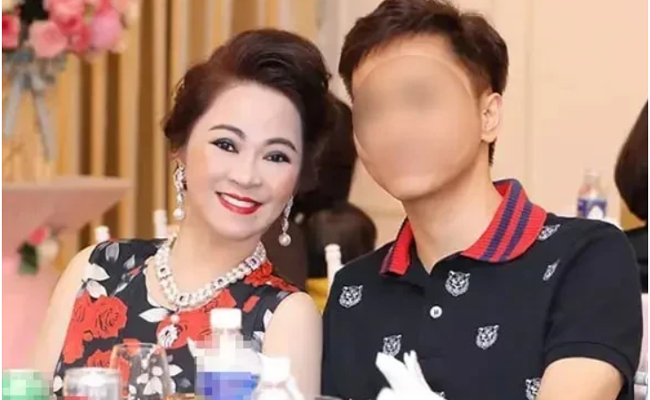 Con trai bà Hằng lên tiếng đáp trả mẹ: ‘Bả có phước ba đời mới có thằ.ng con như em. Em rất ngoan, không ăn ch.ơi qu.ậy ph.á gì để thi.ệt h.ại. Còn chuyện mẹ đi tù, em lo cho bả tới nỗi em phải mấy chiếc xe, cầm luôn cái nhà để lo cho bả’